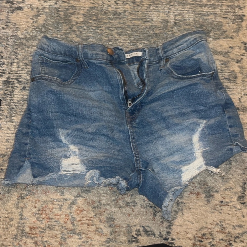 Celebrity pink denim shorts!